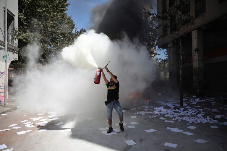 Nuevas protestas contra el presidente Sebastián Piñera. (AP)