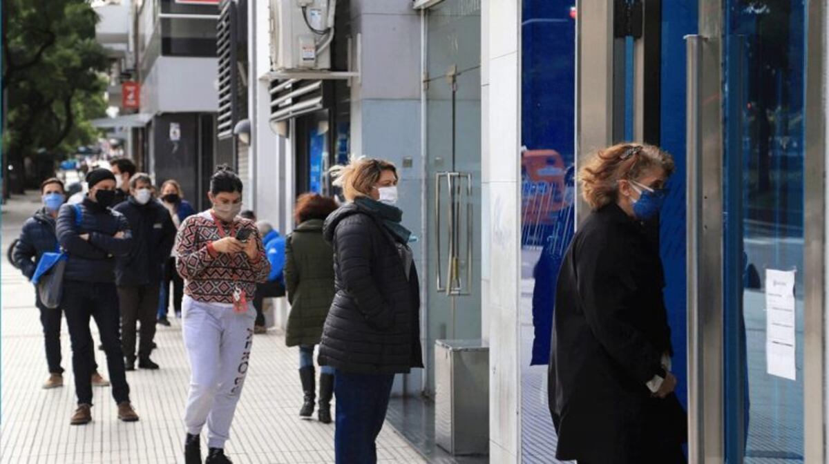 El Gobierno analiza cómo reconvertir el IFE y el ATP para la reactivación económica