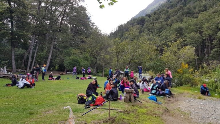 caleta escuela trekking en el bolson