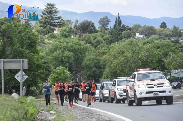 Emotiva despedida de los maratonistas