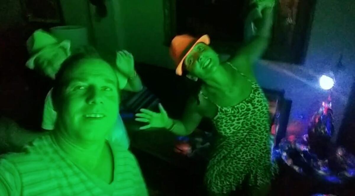 Un baile en tiempos de cuarentena: organizó una "fiesta radial" y revolucionó a Laprida
