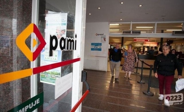 PAMI dejó de cubrir medicamentos al 100% por lo tanto cuando no es un producto de 'altísima' necesidad, la gente no lo compra.