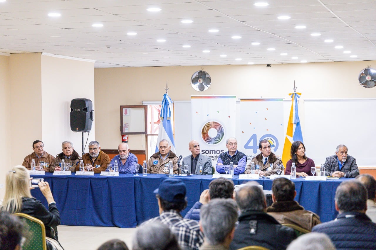 “Sanidad en Malvinas: relatos de Héroes y Heroínas”. Los enfermeros y médicos que residen en Ushuaia, dieron testimonios de sus vivencias en Malvinas.