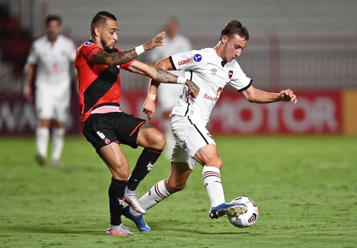 Newell’s terminó sufriendo pero se trajo un valioso punto de Brasil en su debut en la Copa Sudamericana