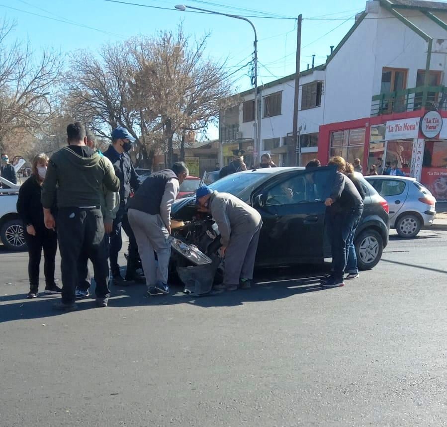 El accidente se produjo en la esquina de avenida Balloffet y Santa Fe.