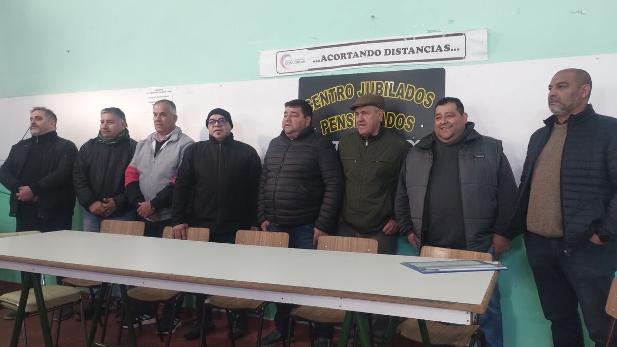 Cuatro gremios le dan 72 horas al intendente Azcué para revertir los despidos en la Municipalidad de Concordia