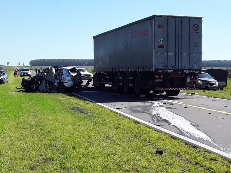 Cuatro víctimas fatales en siniestro vial