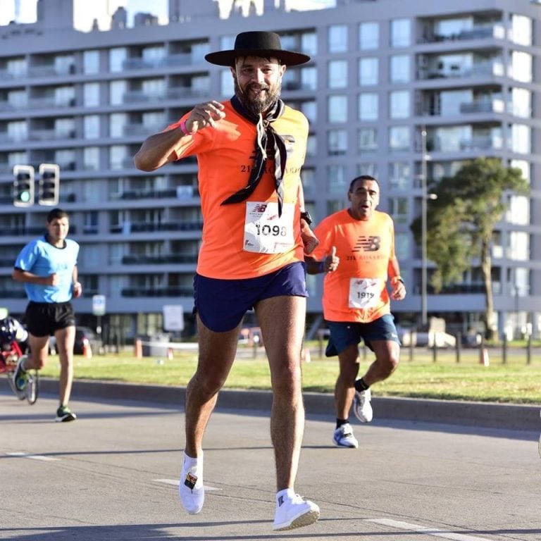 No será la primera vez que corra vestido de gaucho.