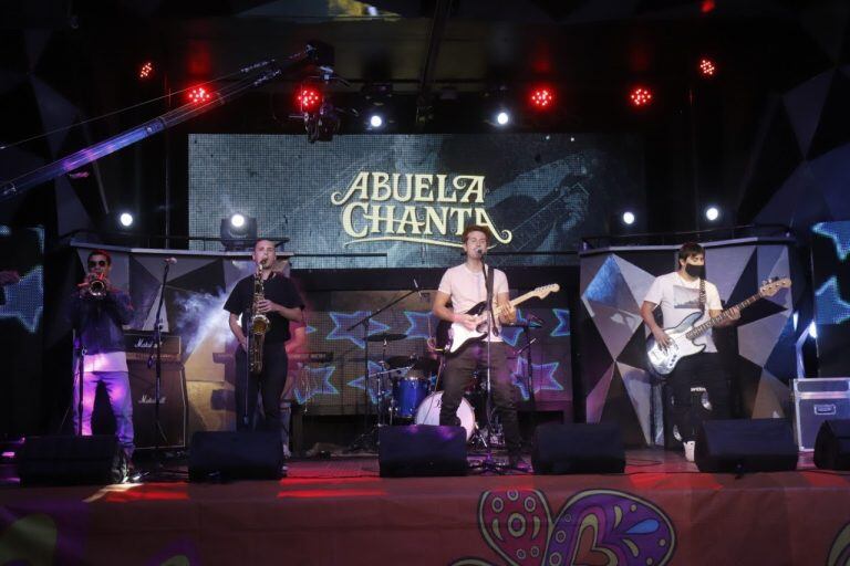 "Abuela Chanta" en la Fiesta de la Primavera 2020 de Villa Carlos Paz. (Foto: prensa municipal).