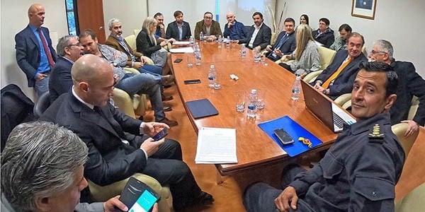 El Gobierno dialogó con los diputados por el aumento a los estatales.