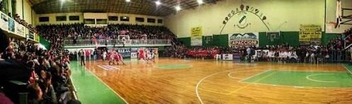 A estadio lleno de juegan los zonales entre Punta Alta y Bahía.