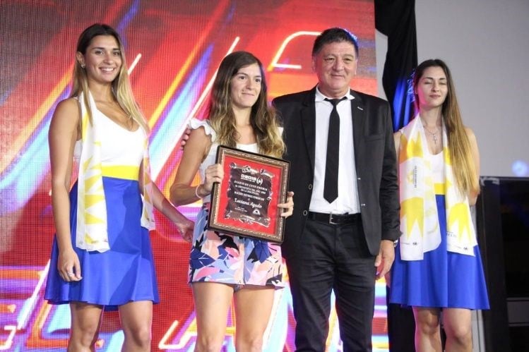 Luciana Agudo, la mejor hockista sobre patines y reciente campeona de la Copa Intercontinental con Concepción.