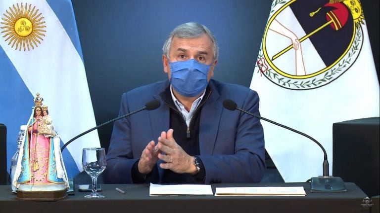 El gobernador Morales desaconsejó la automedicación y reiteró su reconocimiento a los equipos de salud.