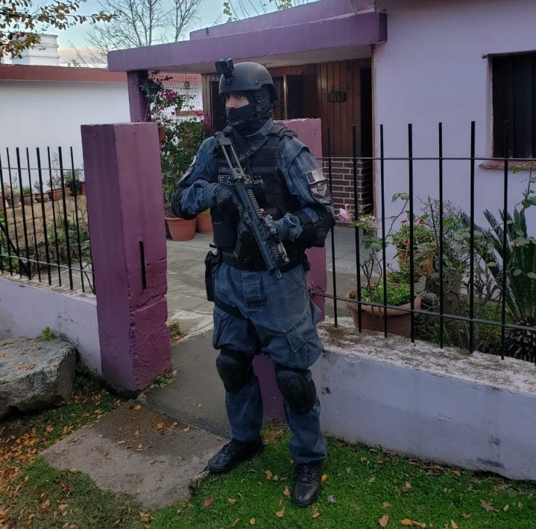 Allanamiento en domicilio de Barrio General Bustos , Alta Gracia.