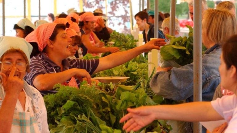 Emprendedores sociales se instalarán en el corazón de la costa rosarina con su feria.