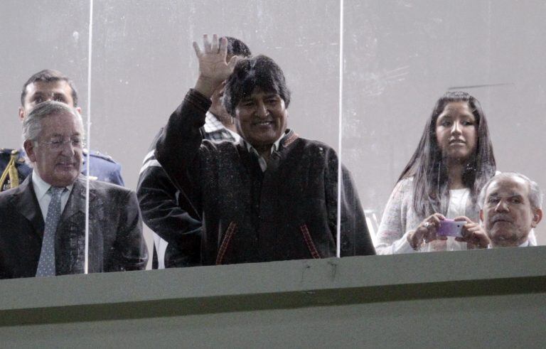 El presidente Evo Morales en fotografía de archivo, en ocasión de visitar Jujuy el 7 de julio de 2011, en el marco de la disputa de la Copa América. El seleccionado de Bolivia enfrentaba esa noche a su similar de Costa Rica.