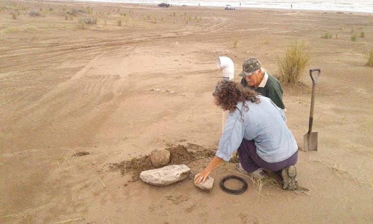 Se colocaron 10 nuevos contenedores de líneas de pesca en las playas de Tres Arroyos