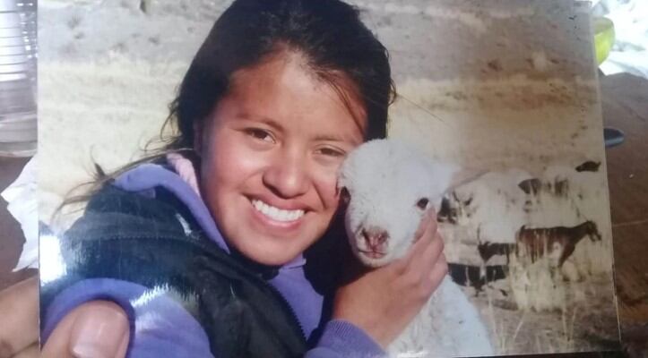 Fátima Álvarez, oriunda de Rosario de Lerma y la Quebrada del Toro, se recibió de médica y es el orgullo de su pueblo. (Infobae)