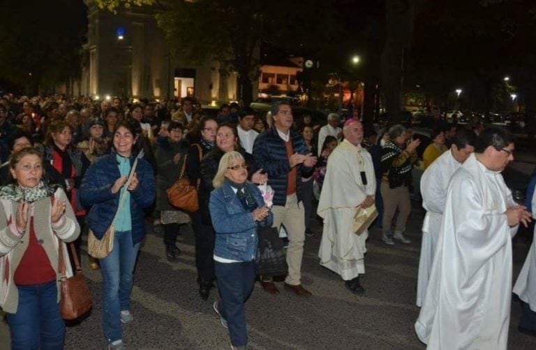 Capitanich participó de las actividades en homenaje a San Fernando Rey, patrono de Resistencia. (Foto: @jmcapitanich)