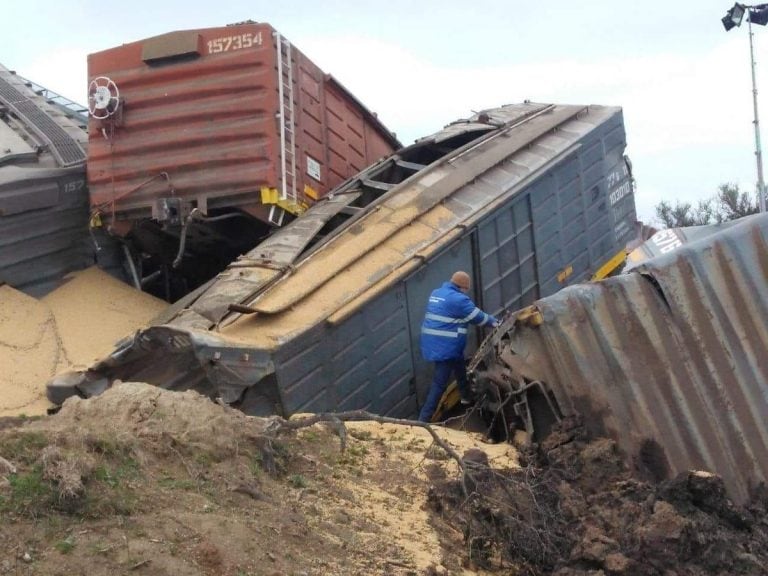 Alrededor de las 5:45, se desplomó la estructura del puente que une Coronda con Arocena.