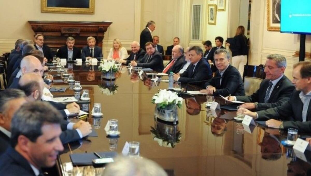 La adhesión de Santa Fe al pacto fiscal fue promulgada