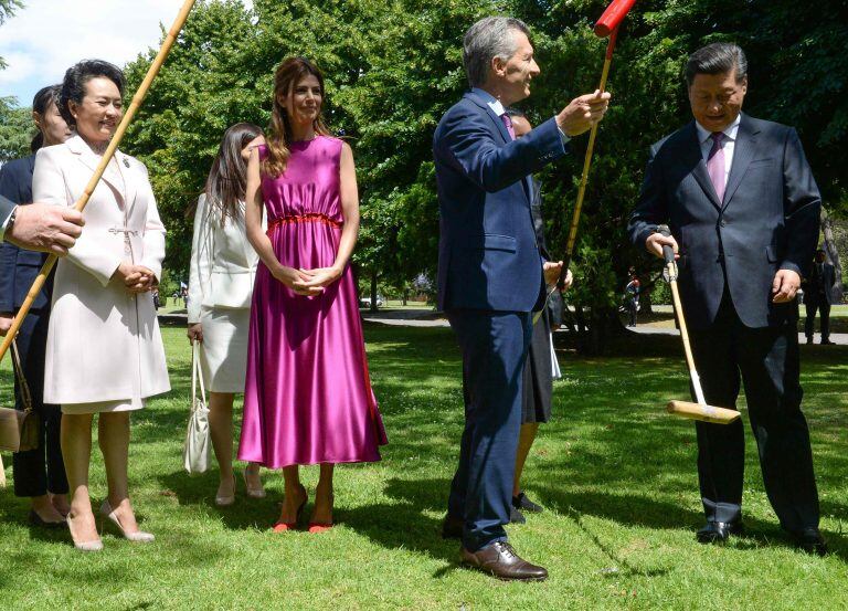 Macri le obsequió al presidente chino un caballo de polo (AFP)