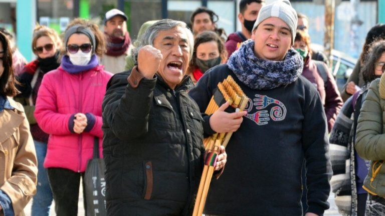 Familiares y amigos de Atahualpa participaron del homenaje (Diario Rio Negro)