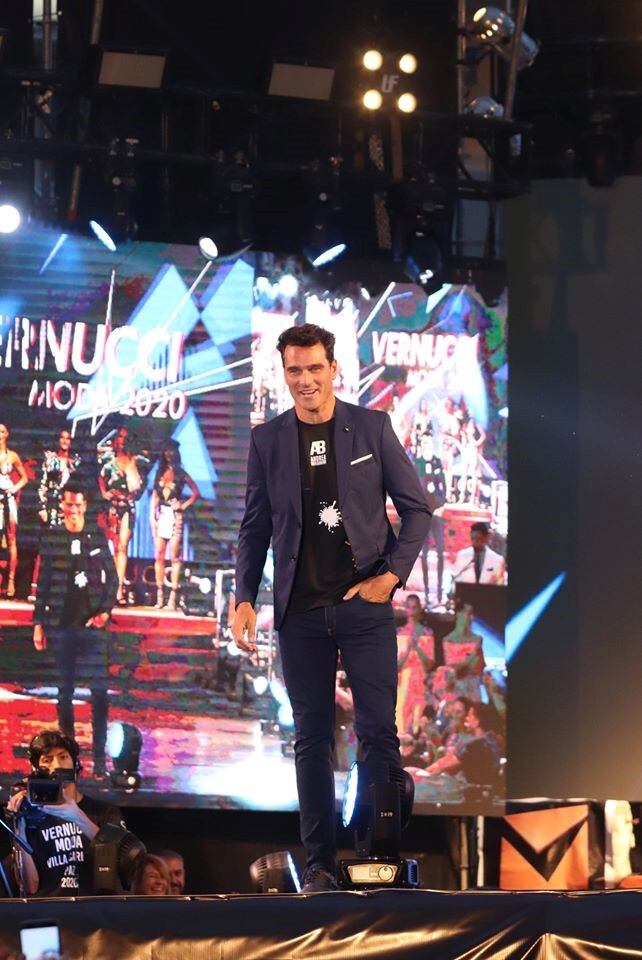 Desfile de los hermanos Vernucci 2020