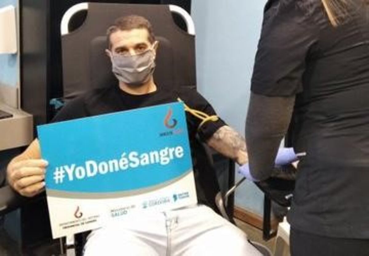 Un goleador pura sangre: Pablo Vegetti se sumó a la campaña como donante