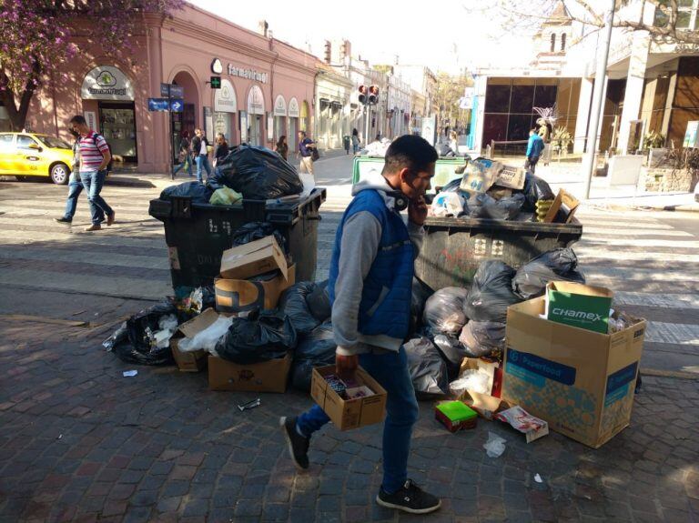 Basura acumulada en Córdoba en el paro del martes 25 de setiembre.