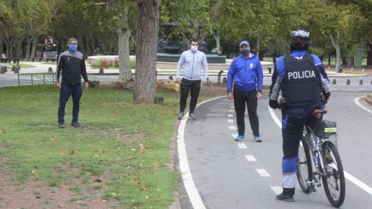 Caminata de esparcimiento parque General San Martín