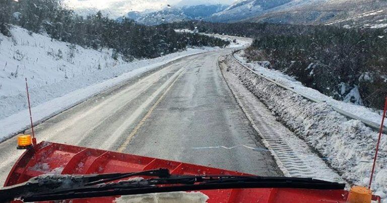 Vialidad Nacional se encuentra trabajando en el despeje de la ruta 40 (web).