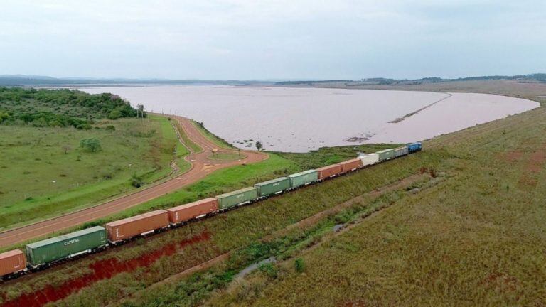 Se reactivó la línea de tren entre Santo Tomé y Guarupá.