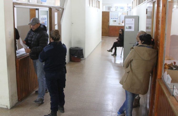 En las tardes también hay movimiento en el edificio céntrico.