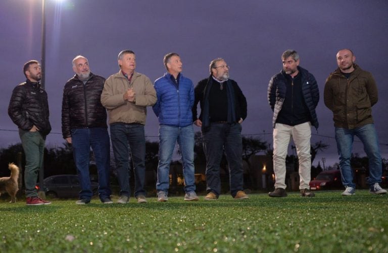 El gobernador Domingo Peppo después de la inauguración del nuevo plaýon para el club Curne (Vía Resistencia).