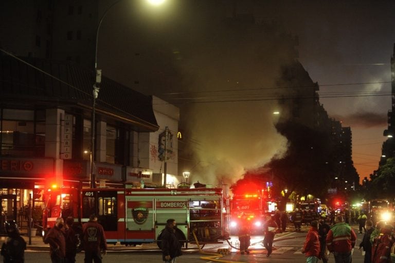 Explosión en una perfumería porteña. (Foto: Clarín)