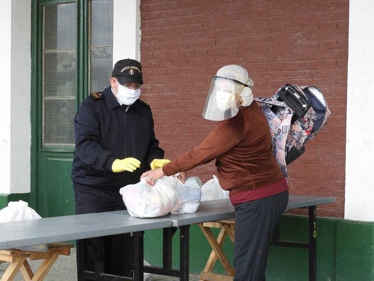 Entrega de mercadería Programa Alimentario Municipal