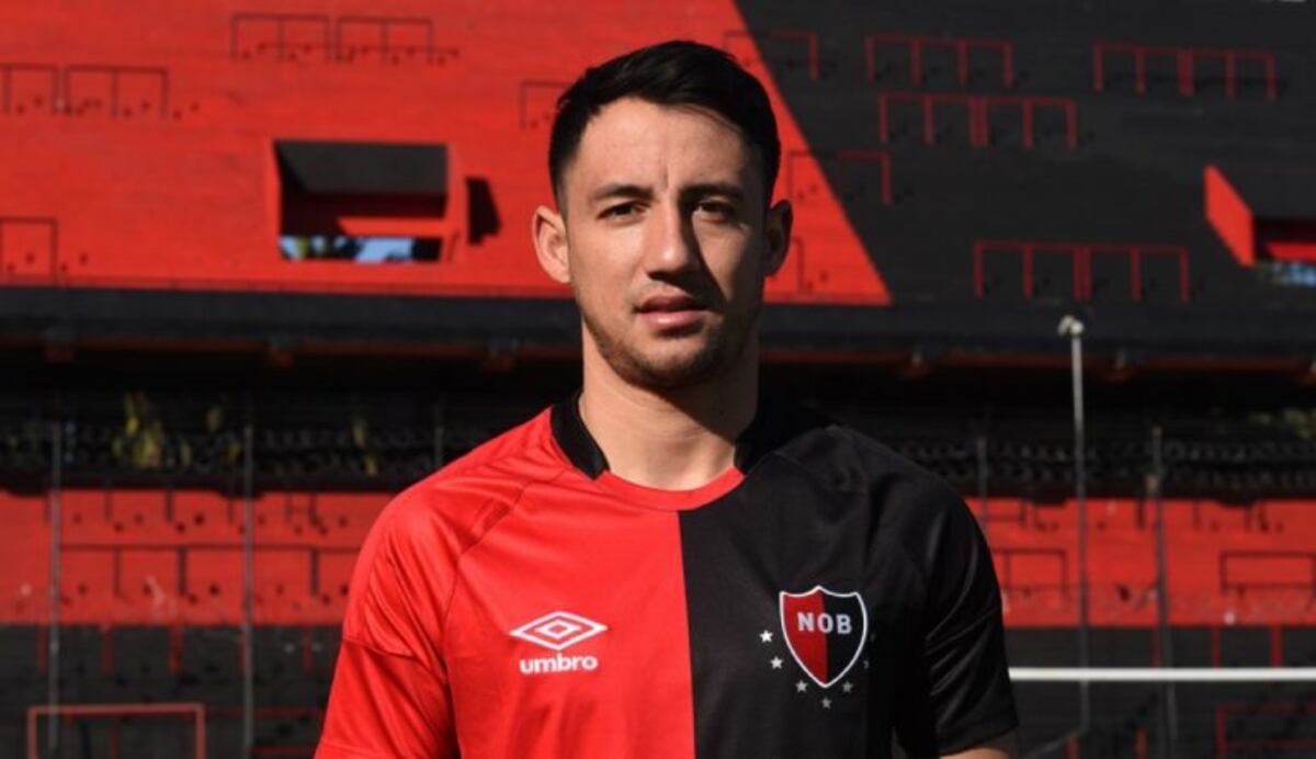 Seis adentro: Newell's formalizó la llegada de Iván Piris y Teodoro Paredes