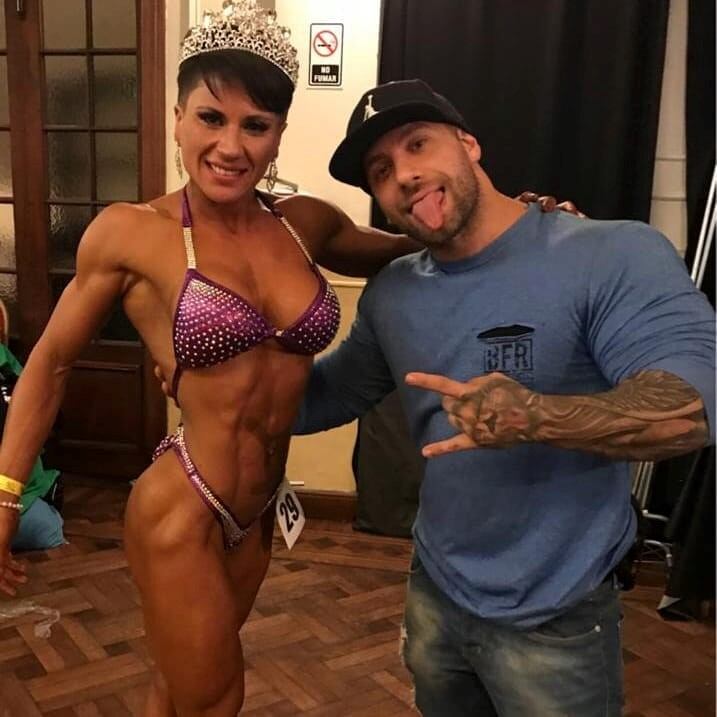 Noelia Méndez junto a Brian, su entrenador