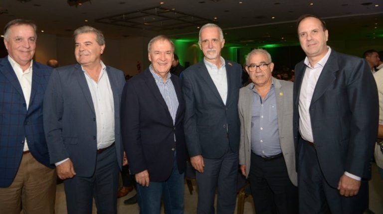 El gobernador Schairetti presente en la apertura de la Jornada Agrovoz.