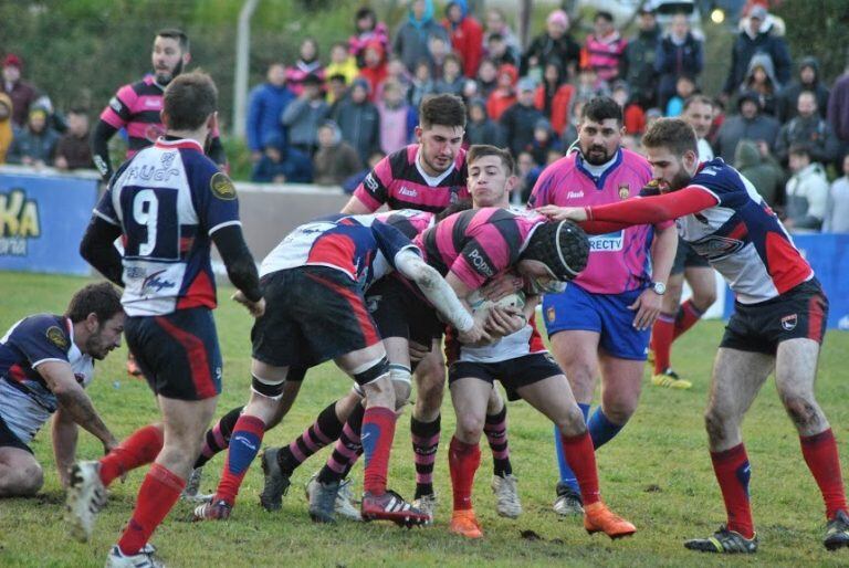 Las Águilas vs URC.