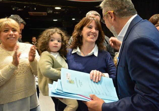 Más familias recibieron sus escrituras en San Luis. Foto: ANSL