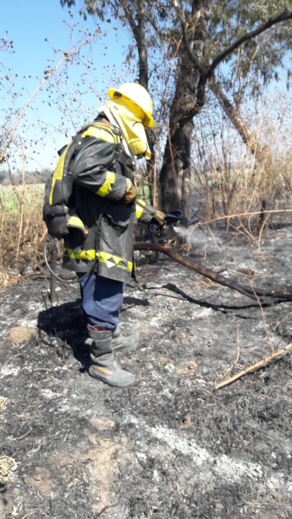 Incendios en Salta: se quemaron tres hectáreas en La Silleta. (Policía de Salta)