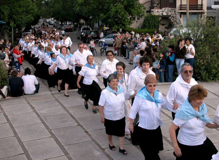 Baile del pericon nacional en Río Cuarto