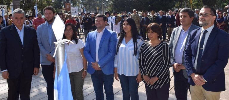 Parte del cuerpo de concejales de la ciudad, presentes en la ceremonia oficial.