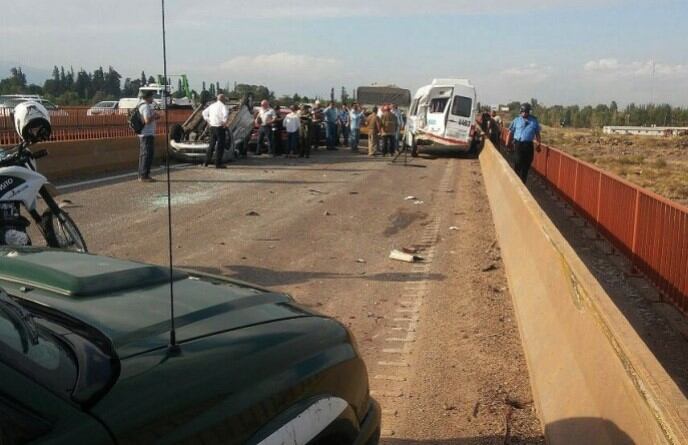 Accidente de magnitud se registró a la altura del Río Mendoza, en Luján de Cuyo.