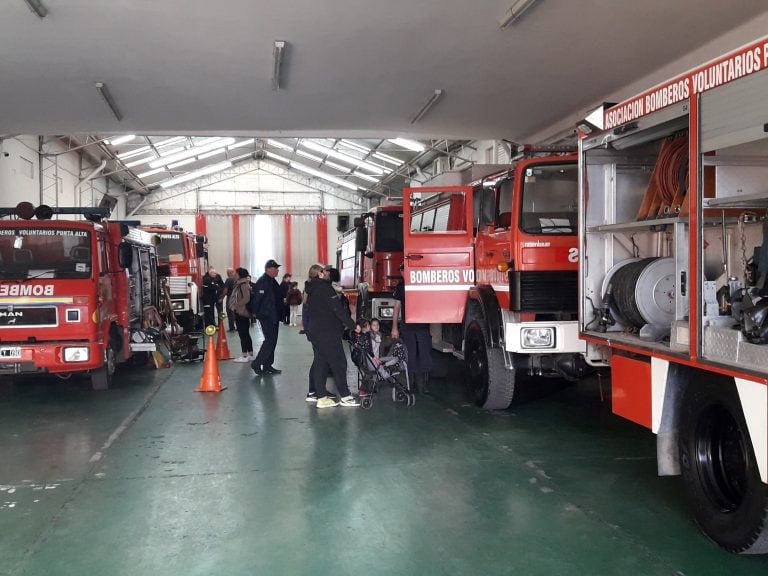 Bomberos voluntarios: puertas abiertas