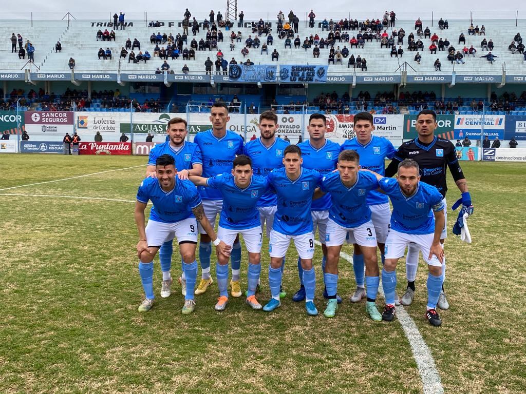 Estudiantes juega en el Imperio frente a Villa Dálmine. (Tomy Fragueiro)