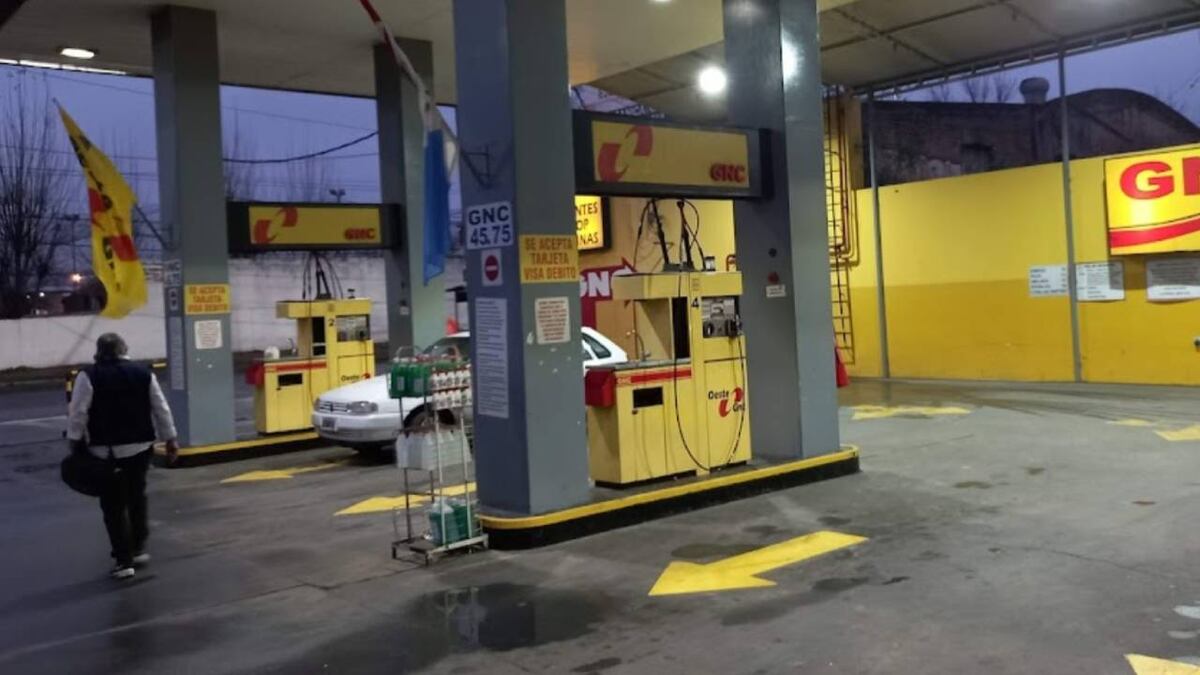 Balearon una segunda estación de servicio en Rosario en menos de 24 horas