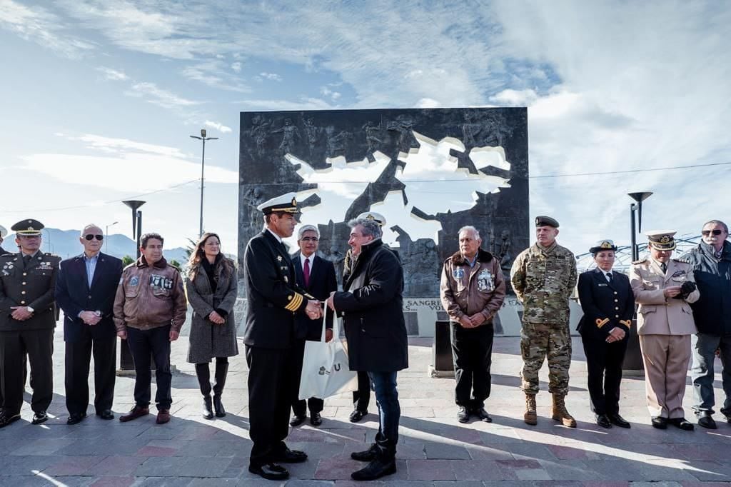 Ceremonia de revalorización de los vínculos entre Argentina y Perú